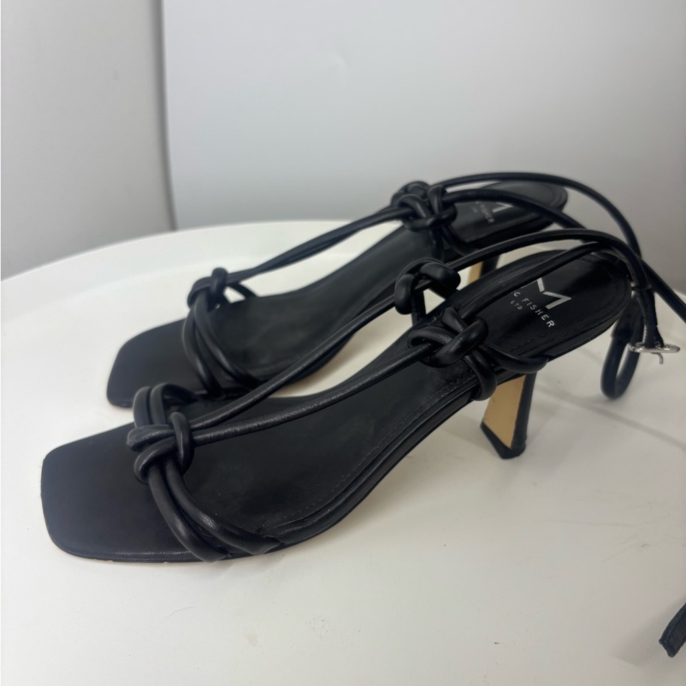 Marc Fisher Black Knot Strappy Square Toe Adjustable‎ Leather Sandals Heels 6.5